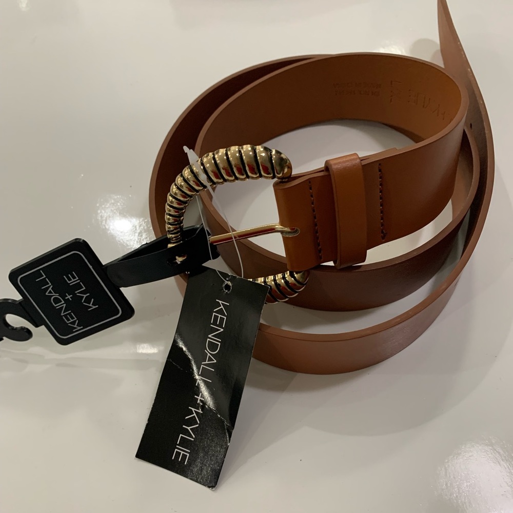 Kendall + Kylie  Brown color everyday belt SZ L/XL